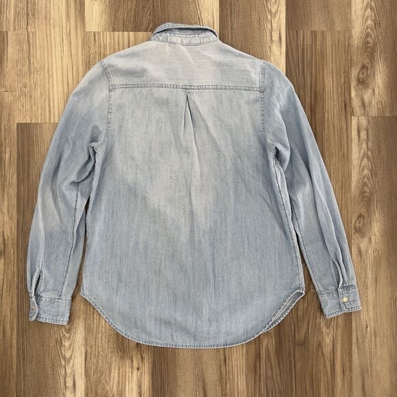 Old Navy Classic Light Blue Button-Down Chambray Shirt – Small - Picture 2 of 8